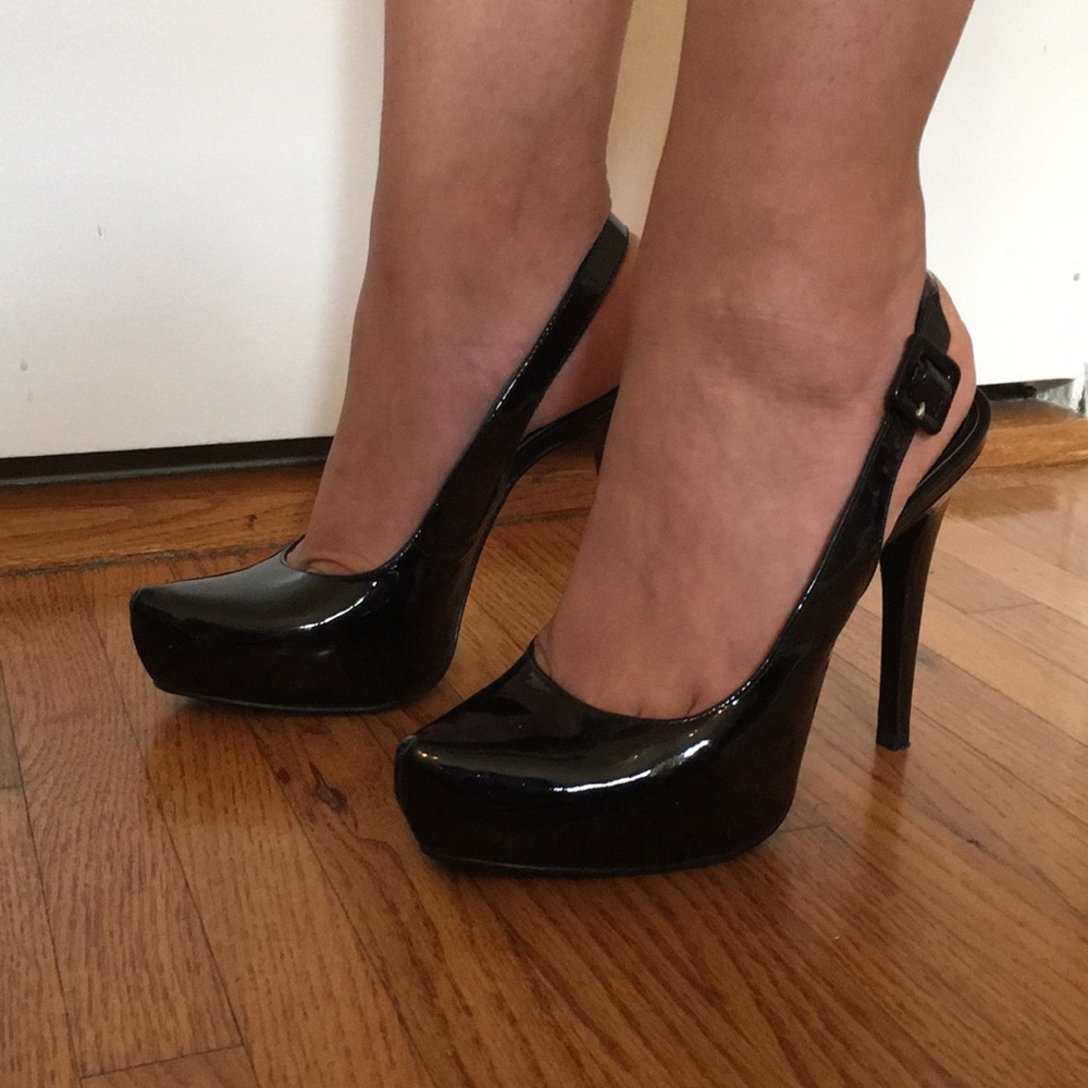 Cute black heels!